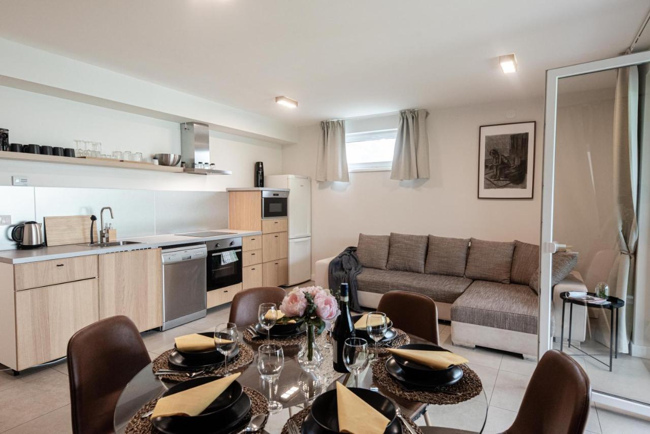 Oak Residents Siofok Apartment Bagian luar foto